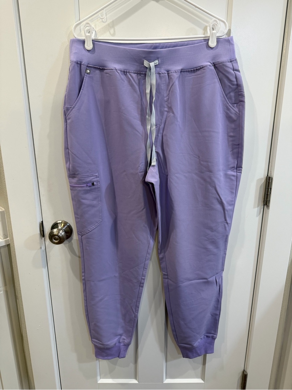 FIGS Women’s High-Rise Zamora Jogger Scrub Pants size XL. New with tags.